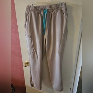 Figs Boulder High Waisted Yola Scrub Pants in XL Petite. Good condition.